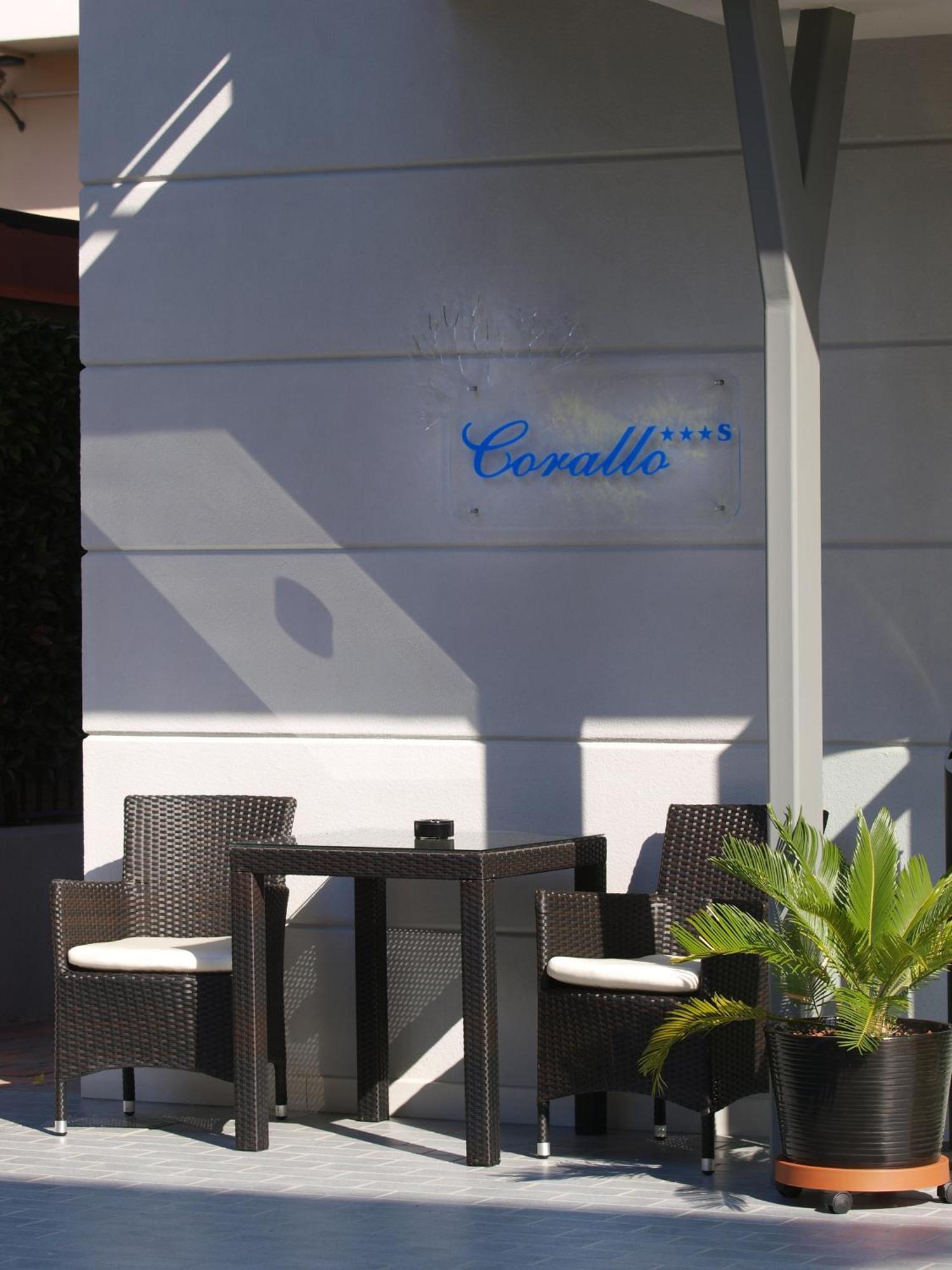 Hotel Garni Corallo Torbole Sul Garda Kültér fotó