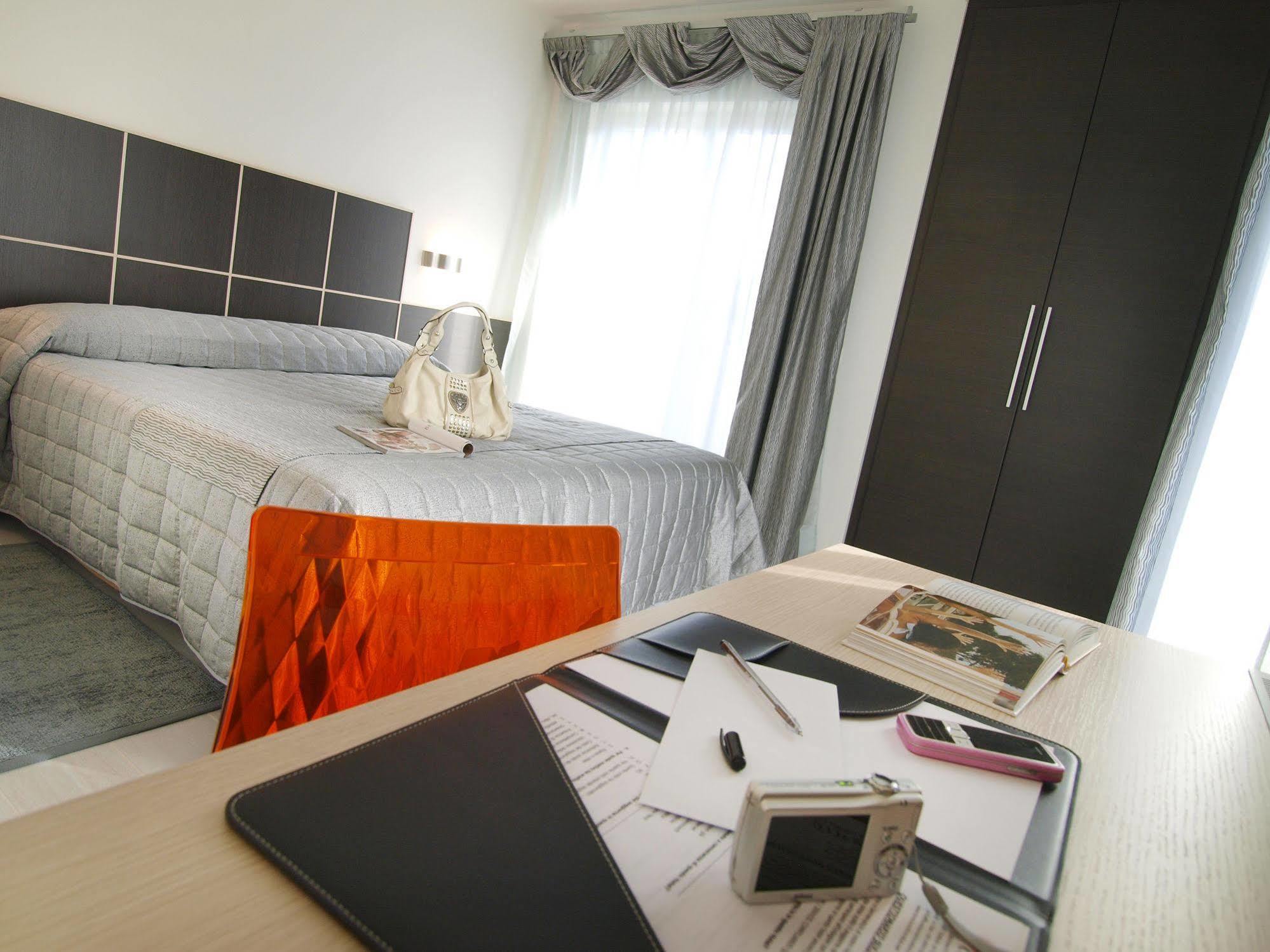 Hotel Garni Corallo Torbole Sul Garda Kültér fotó