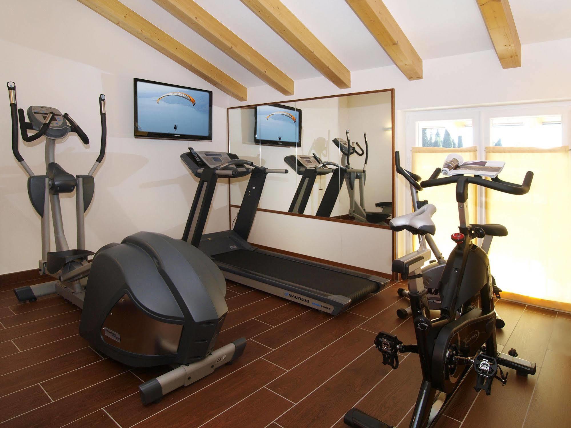 Hotel Garni Corallo Torbole Sul Garda Kültér fotó