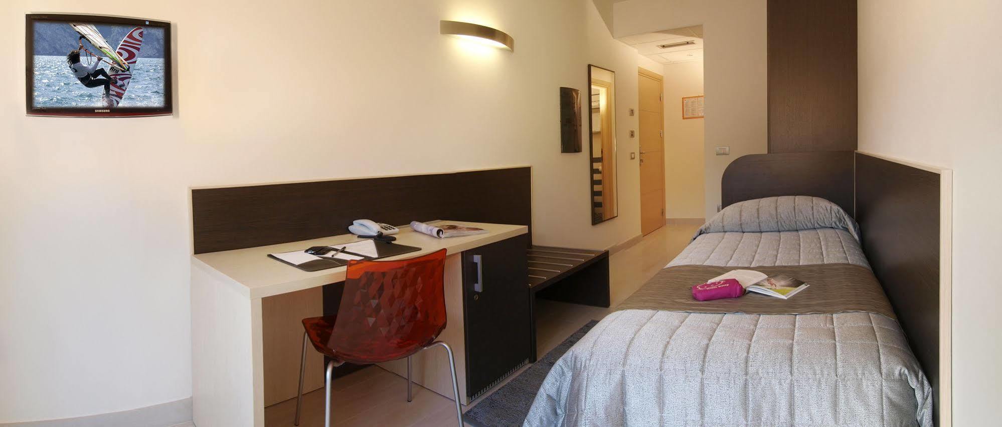 Hotel Garni Corallo Torbole Sul Garda Kültér fotó